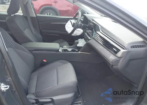 2025 Toyota Camry Le from USA, damaged, VIN 4T1DAACK7SU198052